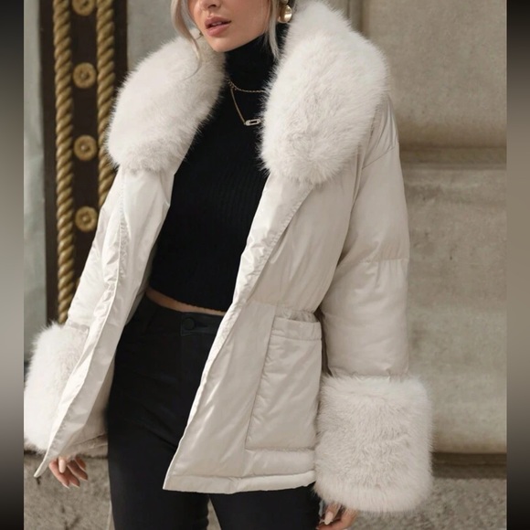 Luxe vegan fur detail belted puffer coat - Picture 6 of 6